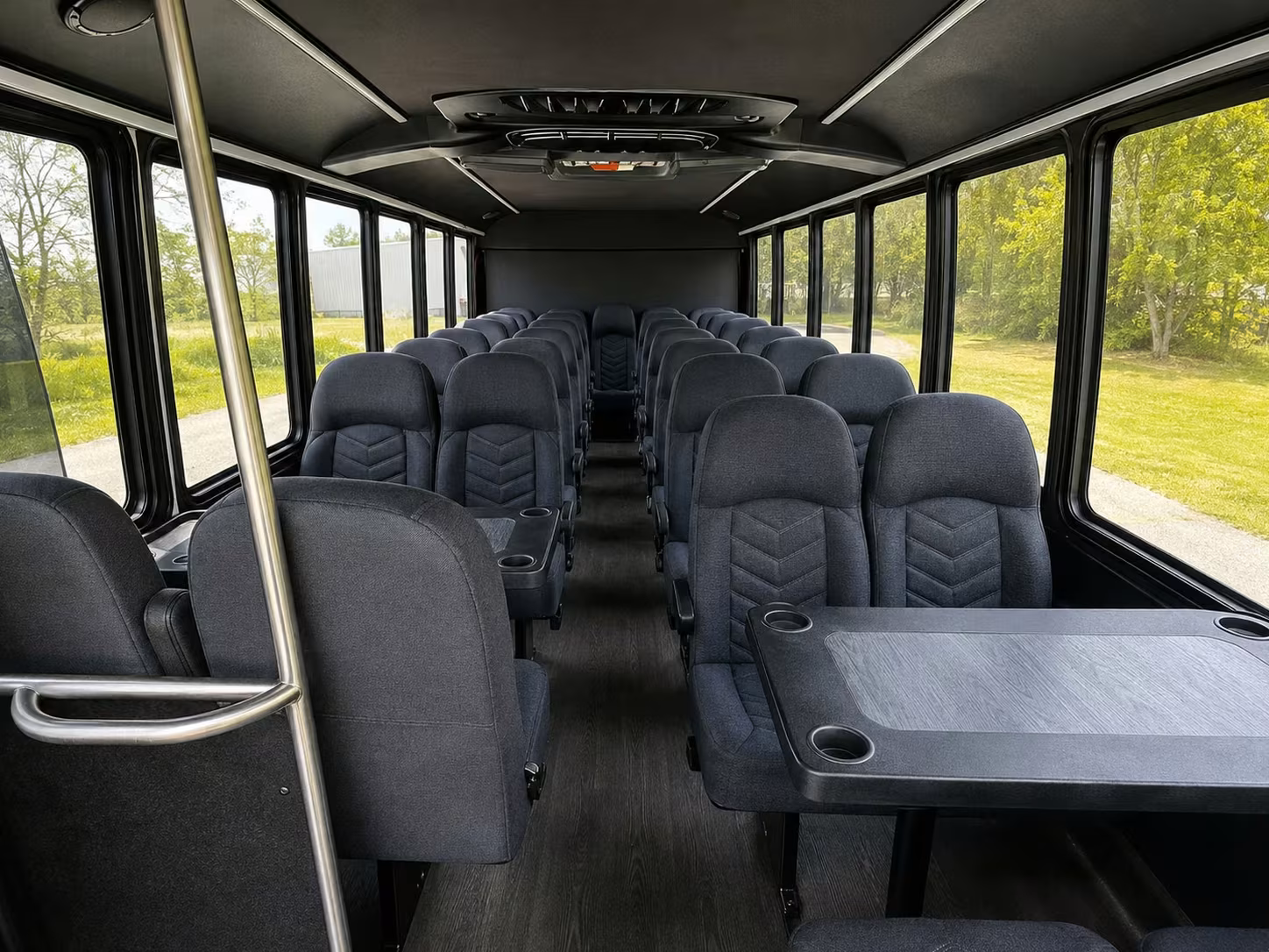 minibus rentals for moreno valley logistics and healthcare teams